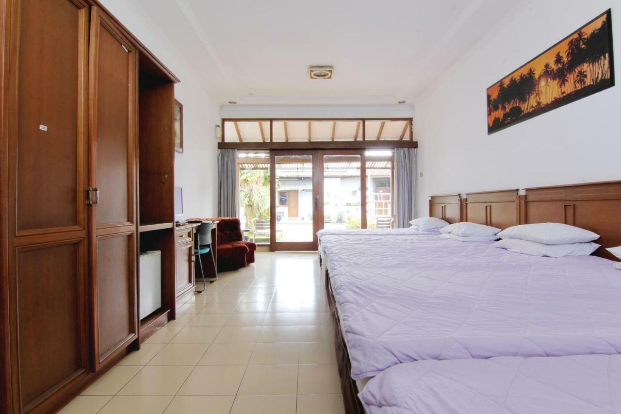Villa Enggal Lembang Exterior photo