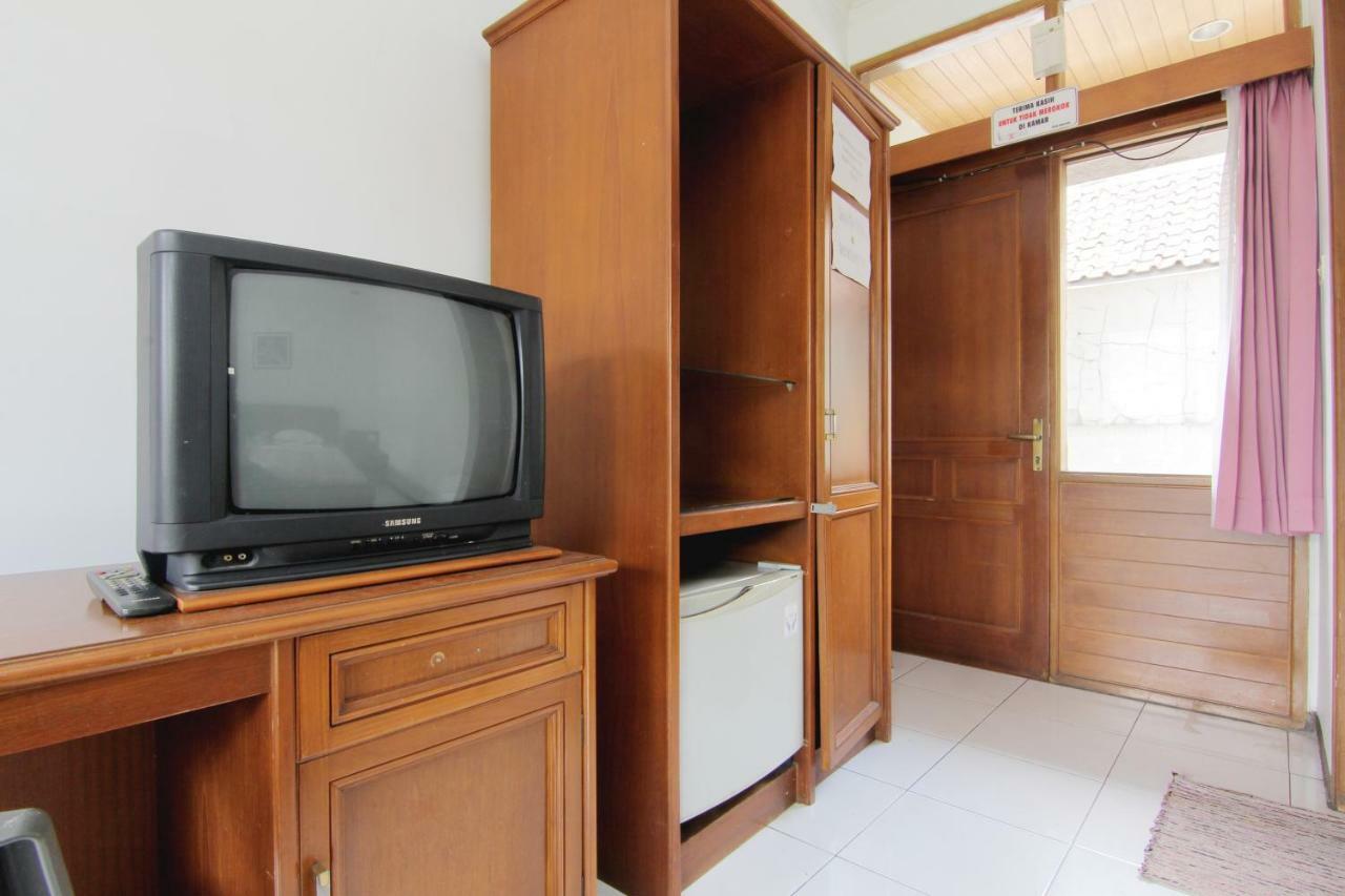 Villa Enggal Lembang Exterior photo